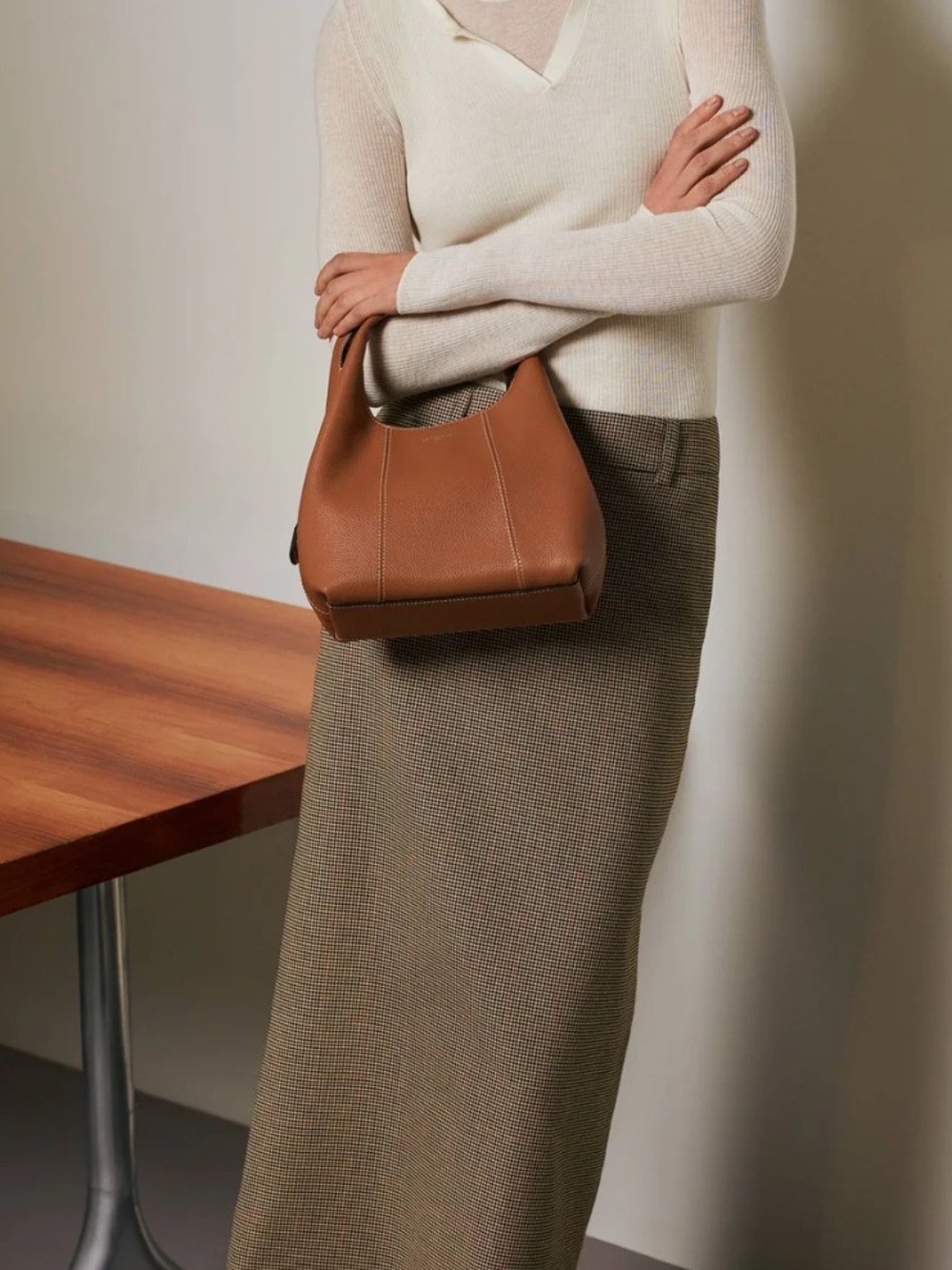 NWT Le Tanneur Small Juliette Handbag in Tan Brown Grained Leather - Picture 3 of 10